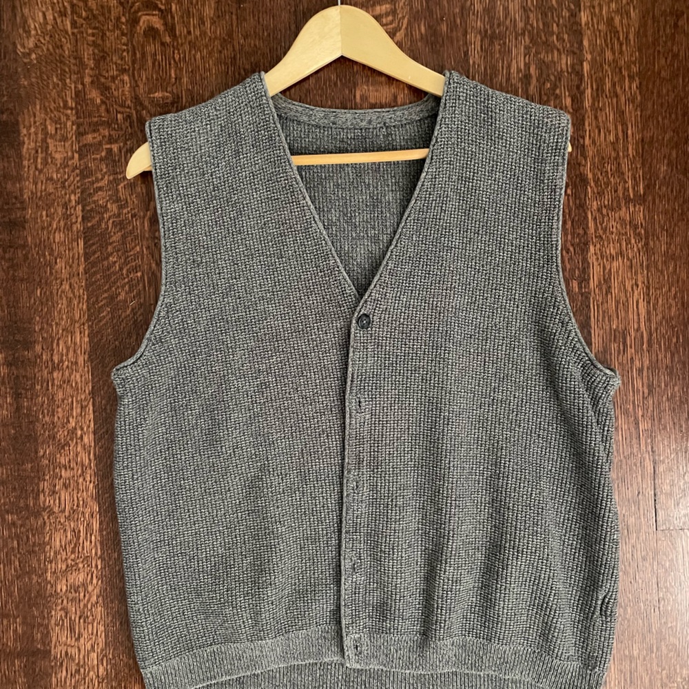 Knit vest